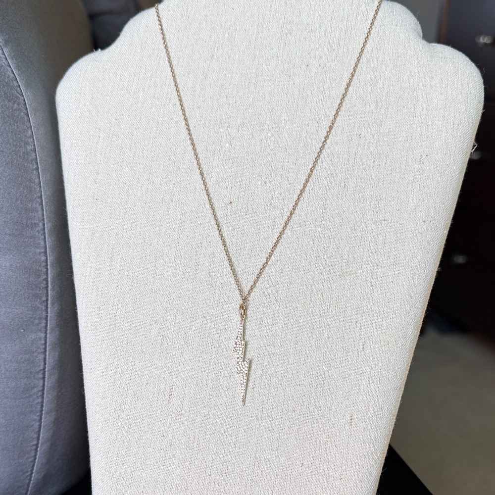 Stella & Dot Lightning Bolt Pendant Necklace